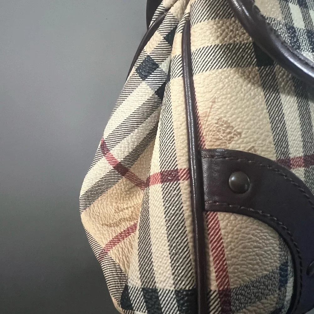 sOLD.    Burberry authentic satchel bag like new - Picture 3 of 7